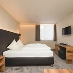 Residenz Gramaser Gmbh 4* イシュグル